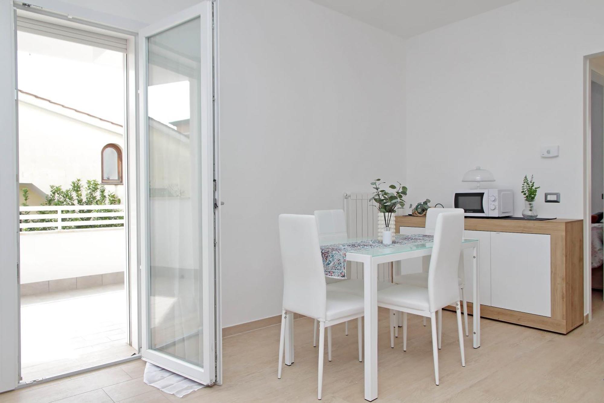 Andrea Home- Collegato A Roma E Aeroporto Fiumicino Exterior photo